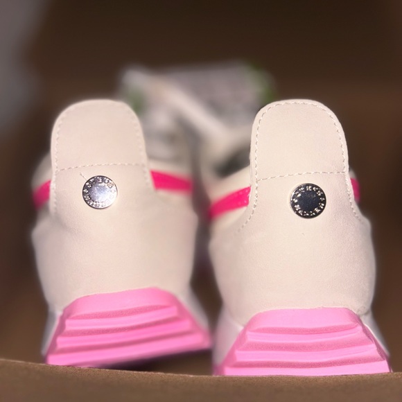 beautiful beige and pink women's sneakers - Picture 6 of 7